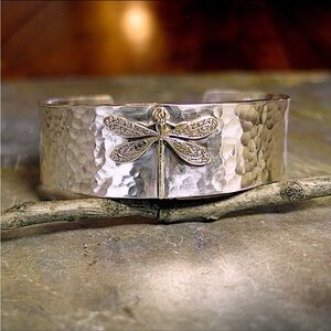 **SOLD** Silver 925 Hammered Cuff Bracelet with Dragonfly